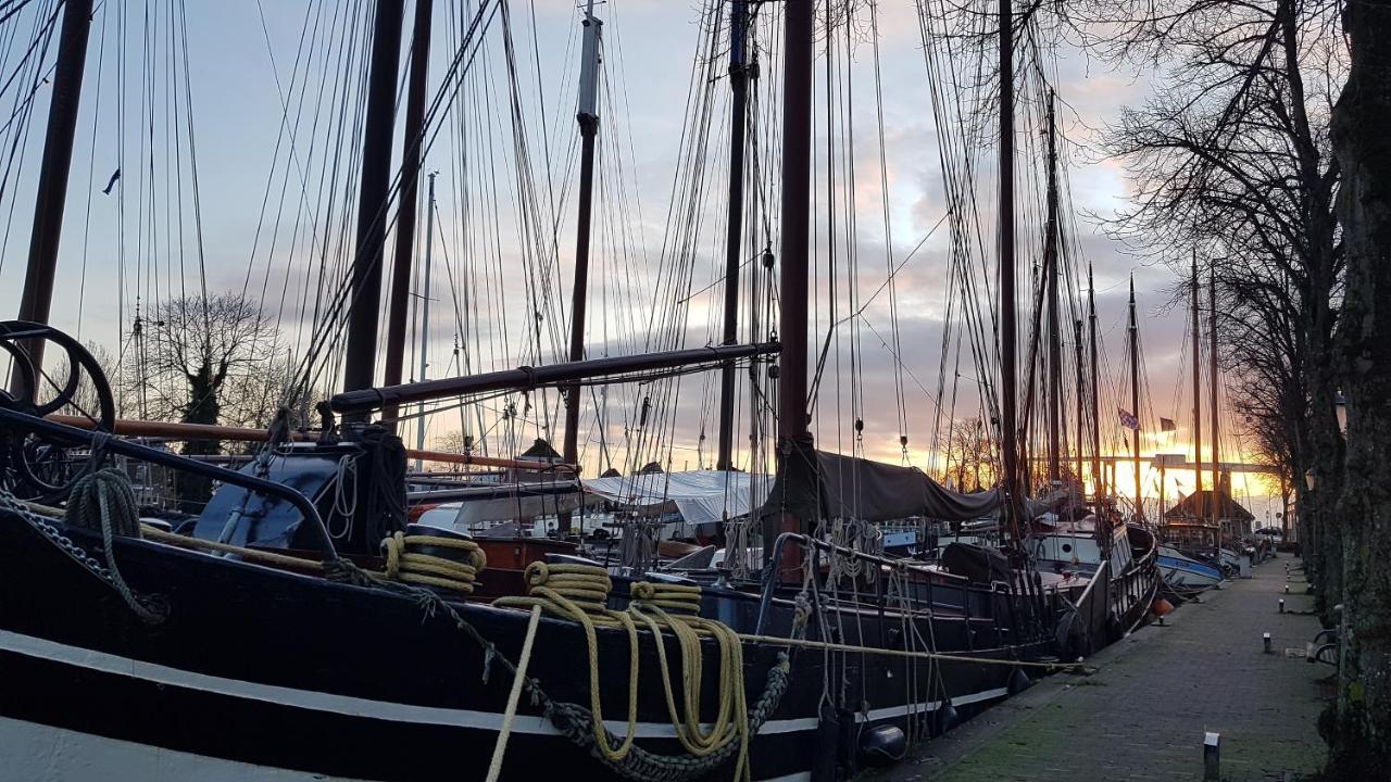 Logeren Bij Grea Zwartsluis Exterior foto