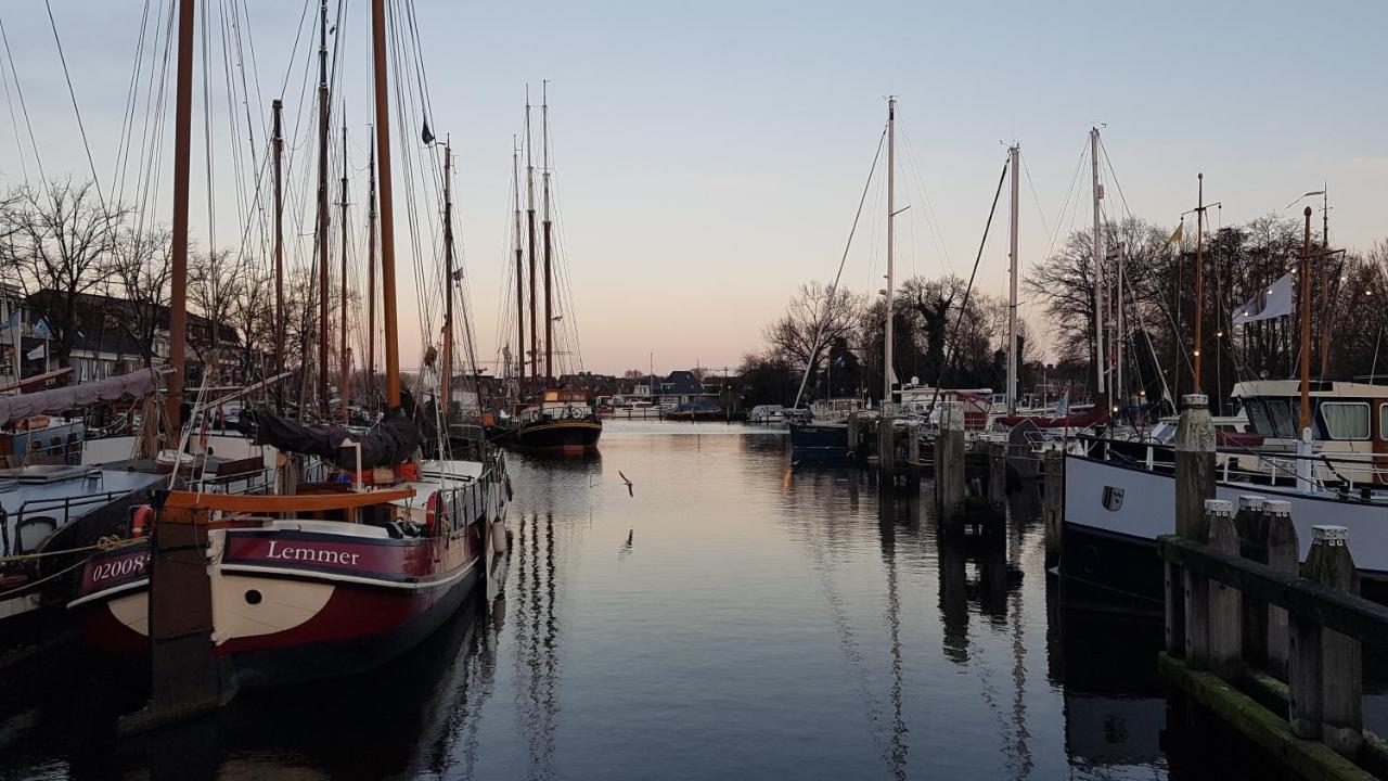 Logeren Bij Grea Zwartsluis Exterior foto